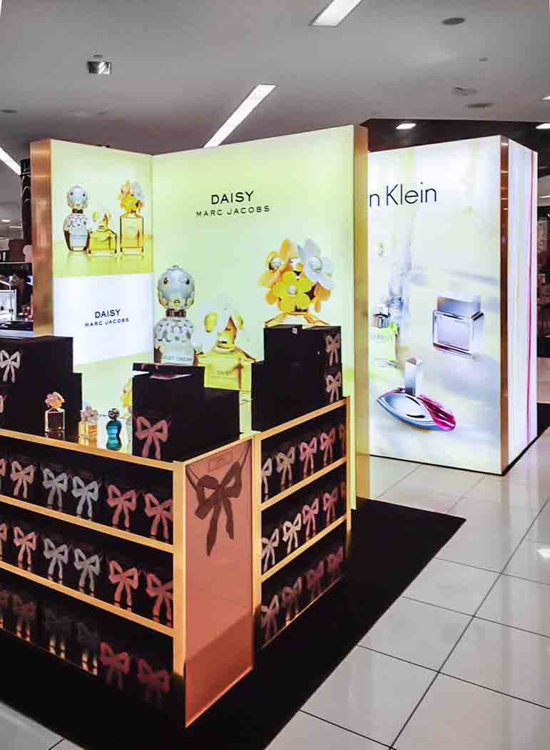 Gold Shop-in-Shop Booth