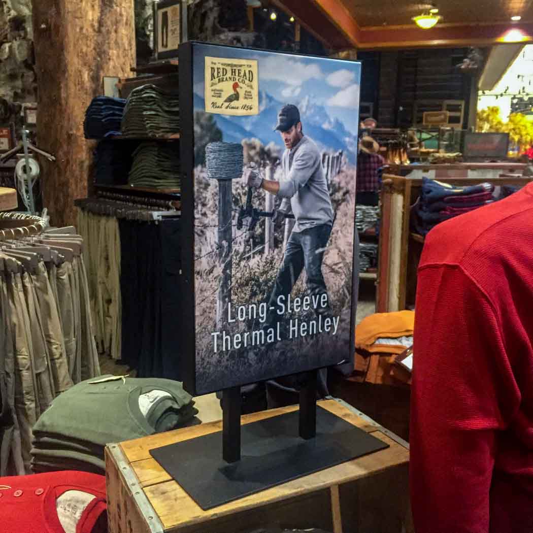 bass-pro-flexible-tabletop-display-9 Acrylic retail mannequin display