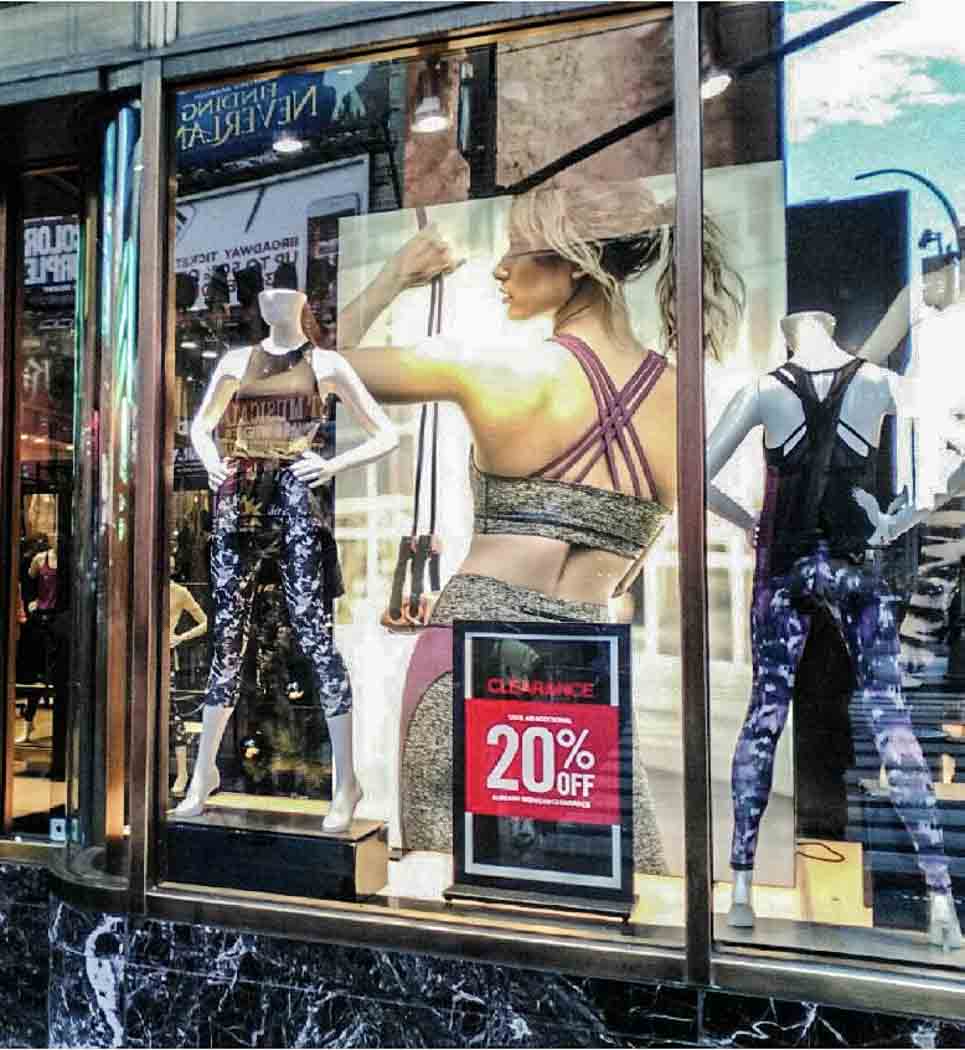 express-nyc-1 express window display
