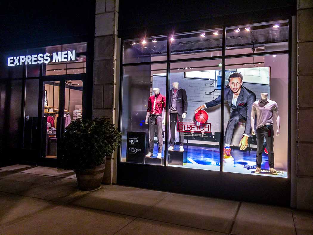 EXPRESS Retail Store Window Display