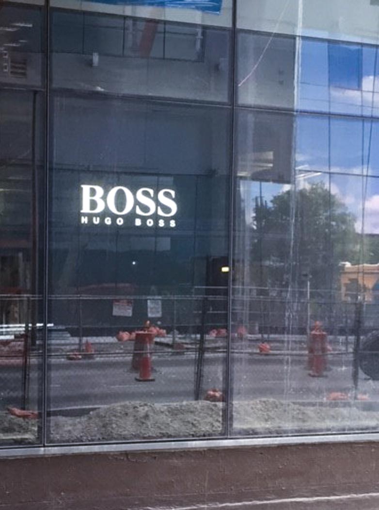 hugo-boss-18 Hugo boss reverse-load lightbox