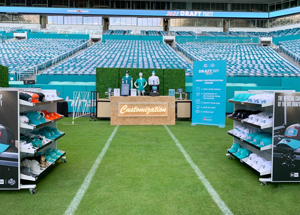 Miami dolphins, pop-up shop, event, dolphins event, NFL event, NFL, retail, NFL retail