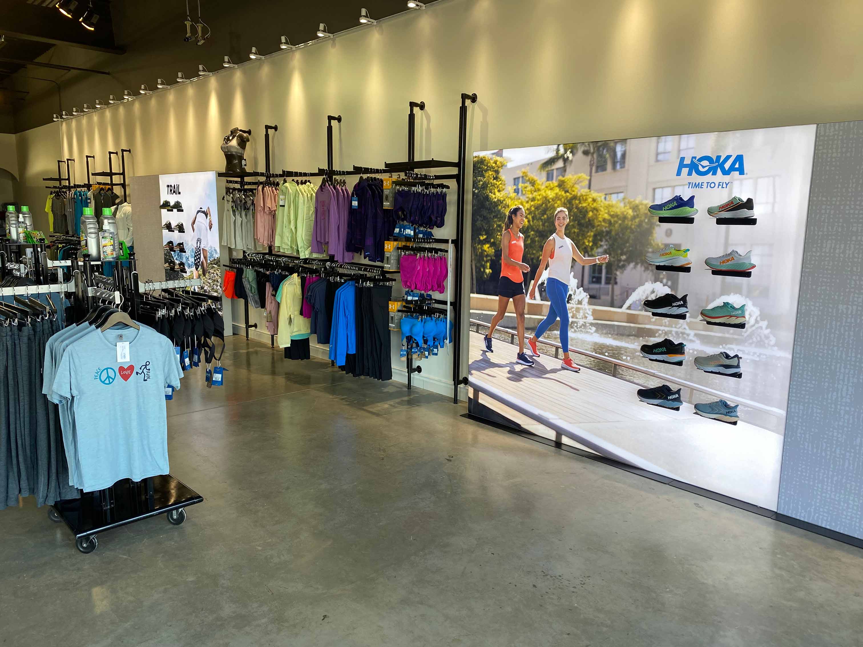 Potomac 2 Potomac retail merchandising solutions with shoe wall