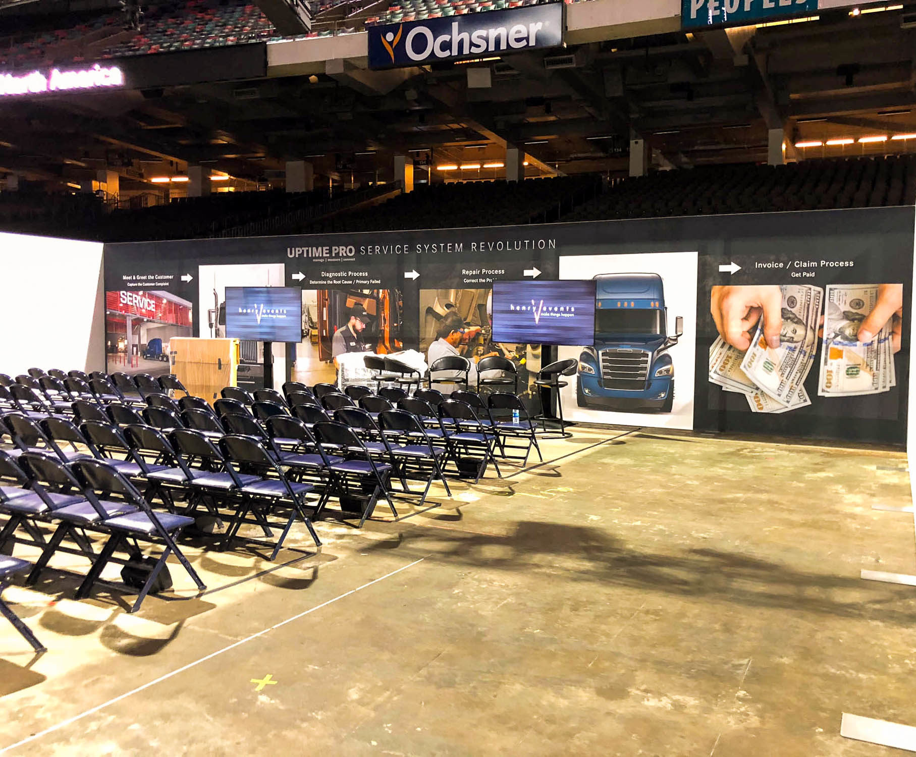 frame10-10-3 freightliner immersive event space