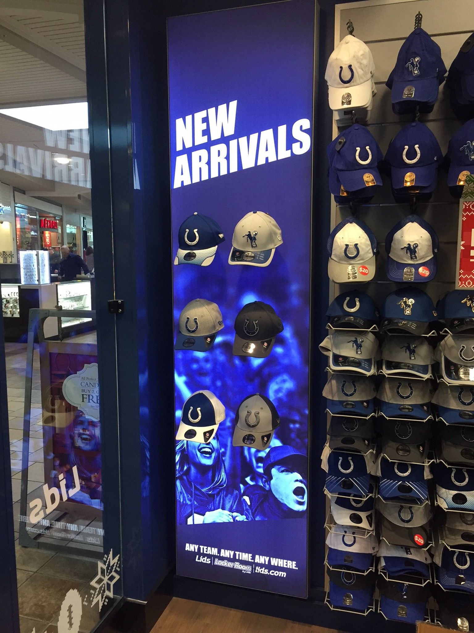 Lids hat display -0806-X4