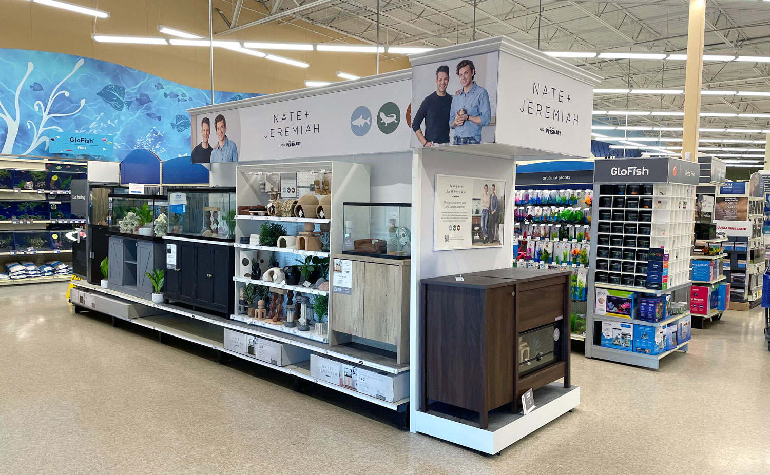 2022_PetsmartStore3-webheader custom retail gondola