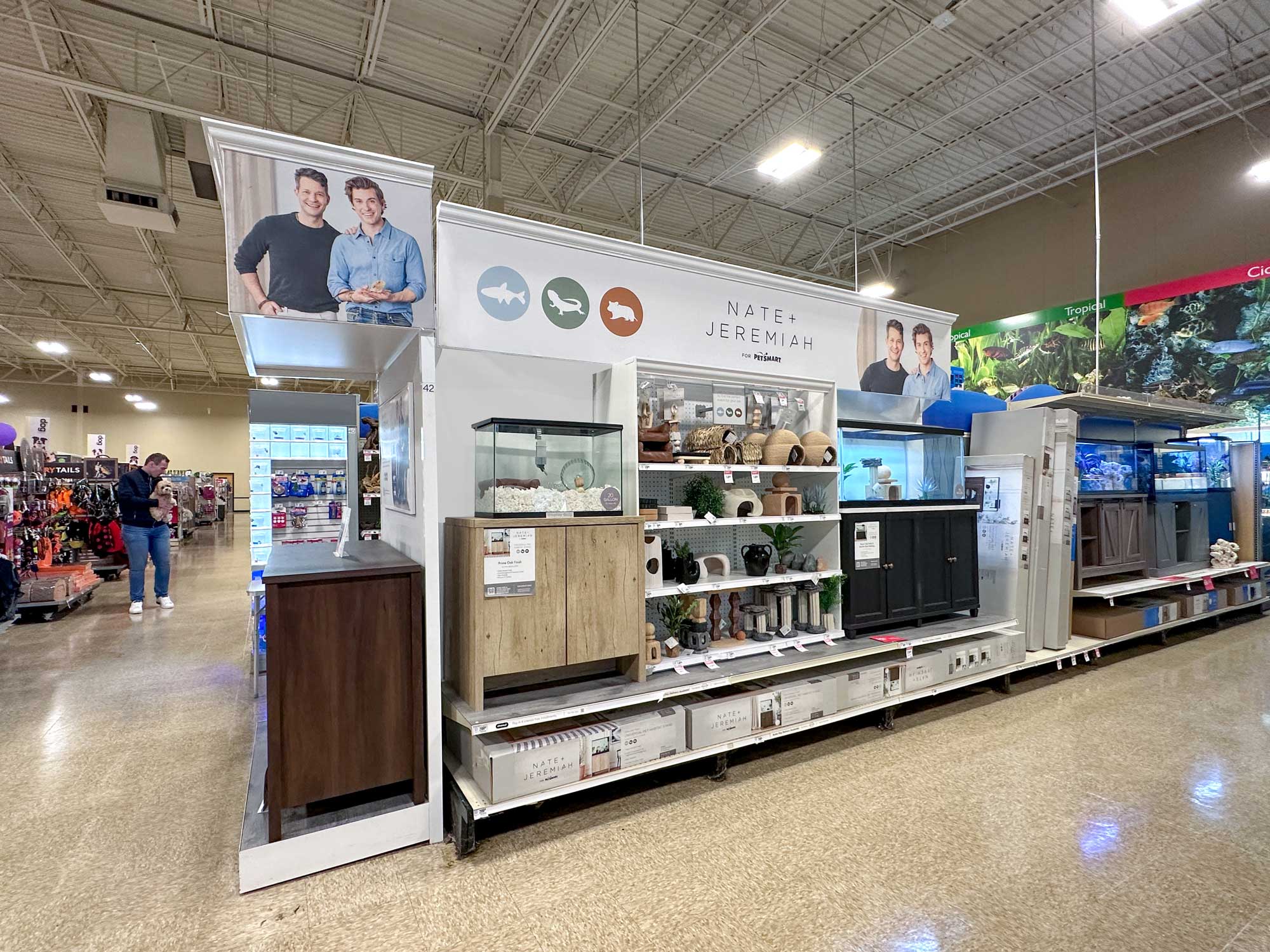 2023-PetSmart-DanvilleEdit-web-04 PGA accessory merchandisers