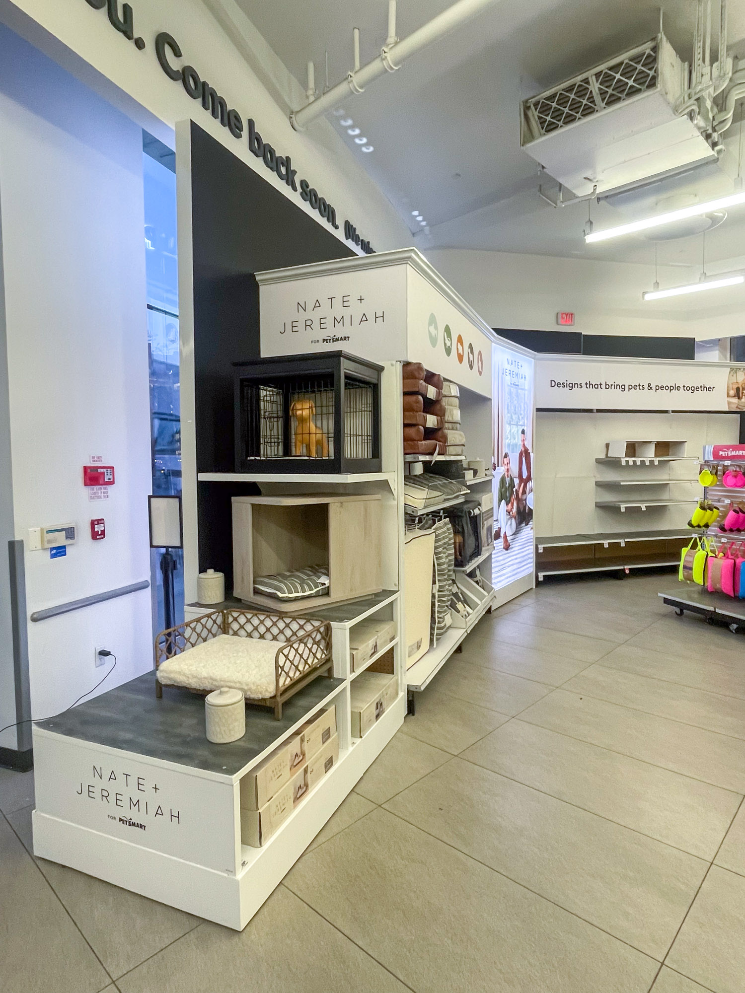 2024-Petsmart-Flatiron-Merchandiser-Web-28